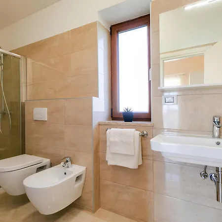Villa Angelina With 3 Bedrooms And Pool In Novigrad *