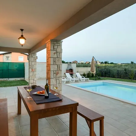 Βίλα Angelina With 3 Bedrooms And Pool In Novigrad Novigrad Istria