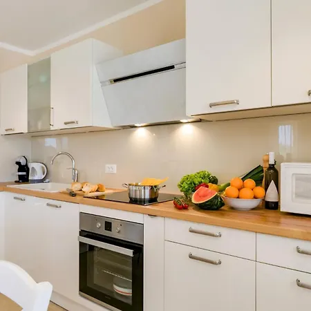 Βίλα Angelina With 3 Bedrooms And Pool In Novigrad