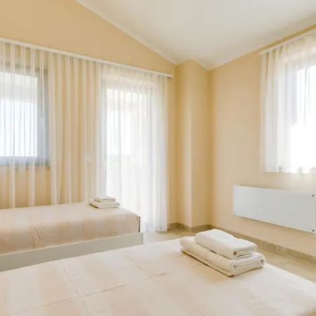 Βίλα Angelina With 3 Bedrooms And Pool In Novigrad Novigrad Istria